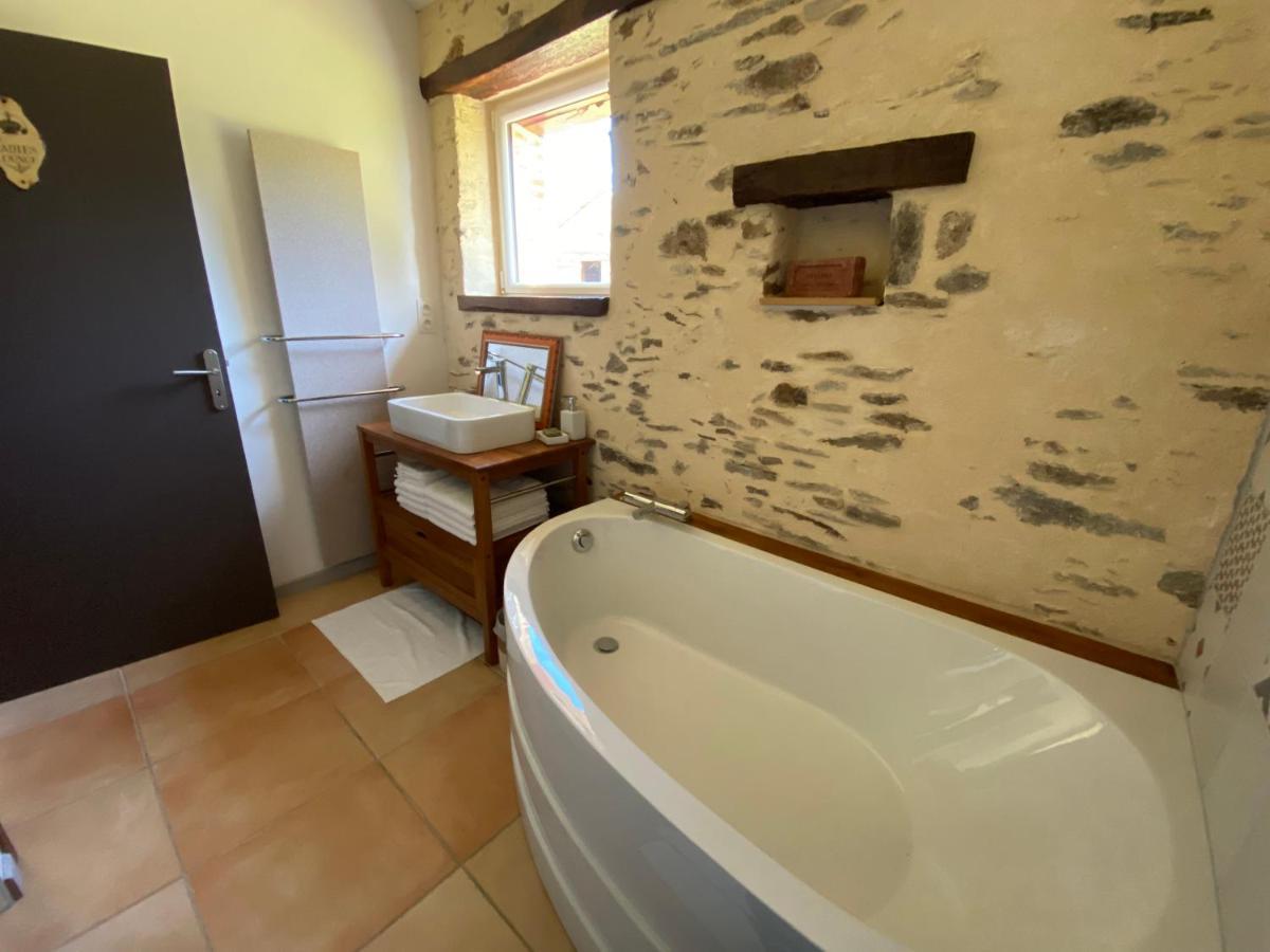 Au Mas Retz De Jade Bed & Breakfast Chauve ภายนอก รูปภาพ
