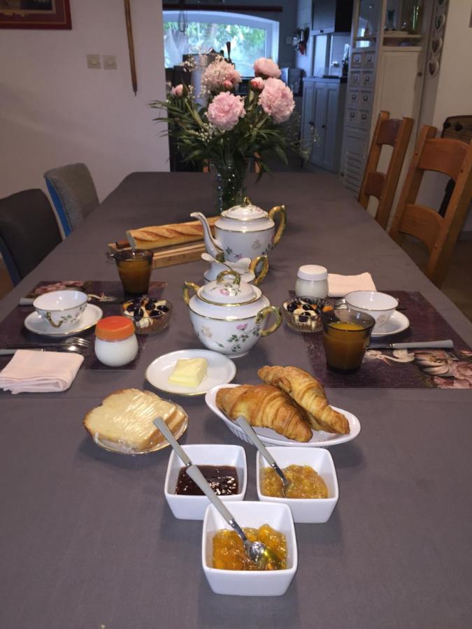 Au Mas Retz De Jade Bed & Breakfast Chauve ภายนอก รูปภาพ